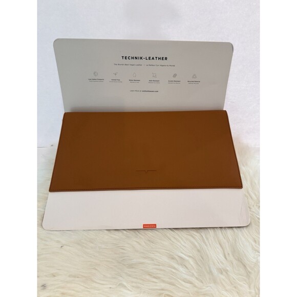 New Von Holzhausen MacBook Portfolio 16" vegan Leather Cover Caramel Brown Apple - Picture 5 of 11